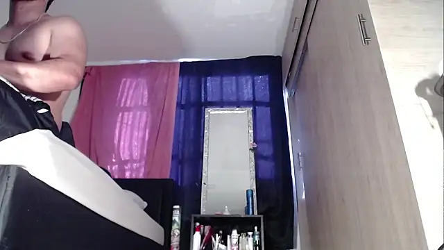 Tommhot online show from September 10, 8:18 pm