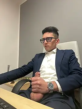 Snapshot of masterboss_ chatting on February 25, 1:28 pm masterboss online show from February 25, 1:28 pm