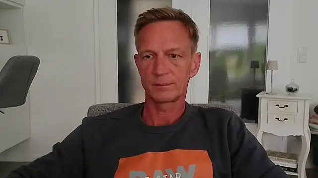 dirks71 online show from June 15, 1:58 pm