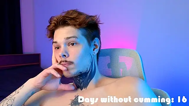 DENIS HERE online show from April 3, 7:54 pm