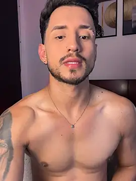 AxelKing1326 online show from March 8, 2:04 am