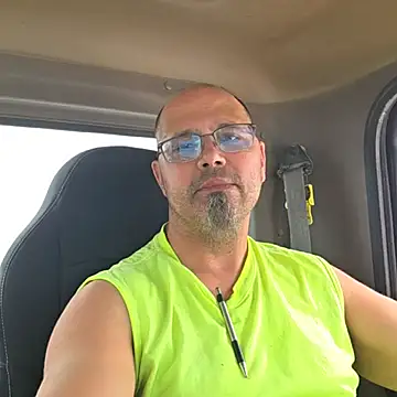 KrazyLegz online show from October 17, 8:46 pm