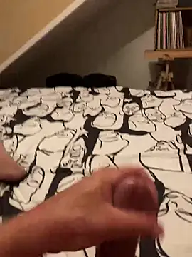LivingLegend1978 online show from August 6, 7:09 pm