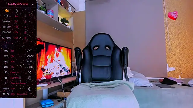 naugthy dominant online show from December 24, 7:06 am