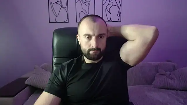 brindlefly6969 online show from December 5, 12:01 pm