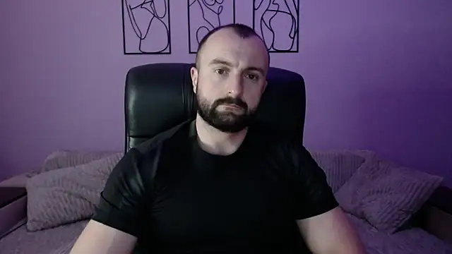 brindlefly6969 online show from April 2, 10:23 am