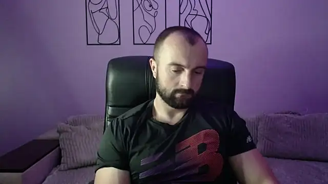 brindlefly6969 online show from November 6, 11:57 am