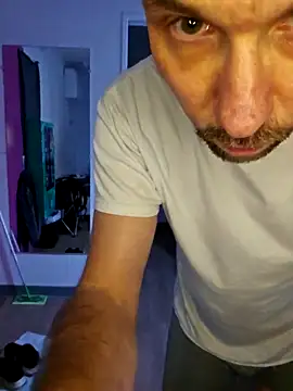 Iliketocooksquirt25 online show from March 10, 7:44 am