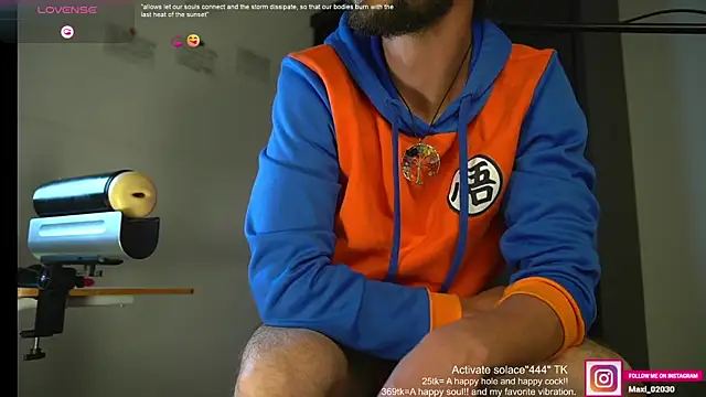 Snapshot of just_maxii chatting on February 22, 10:26 pm just maxii online show from February 22, 10:26 pm