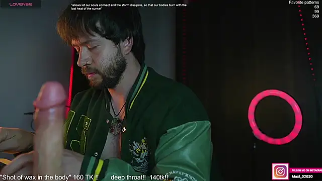 Snapshot of just_maxii chatting on September 18, 12:34 am just maxii online show from September 18, 12:34 am