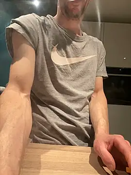 Maxthekid online show from March 23, 12:04 am