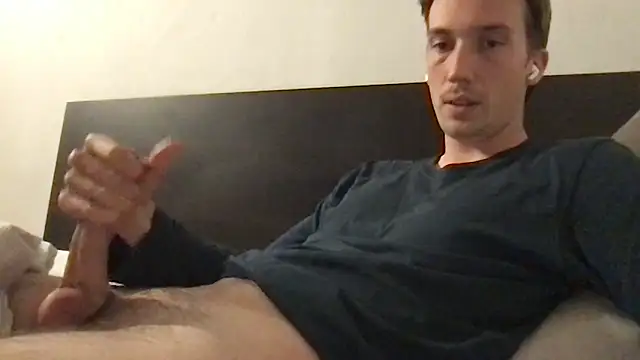 Snapshot of hungandfun05 chatting on September 12, 6:41 pm hungandfun05 online show from September 12, 6:41 pm