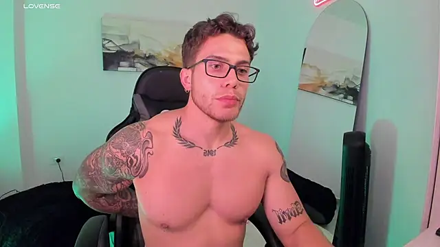 LucianSinclair online show from February 20, 12:19 am