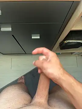 Mecchaud06 online show from April 27, 5:30 pm