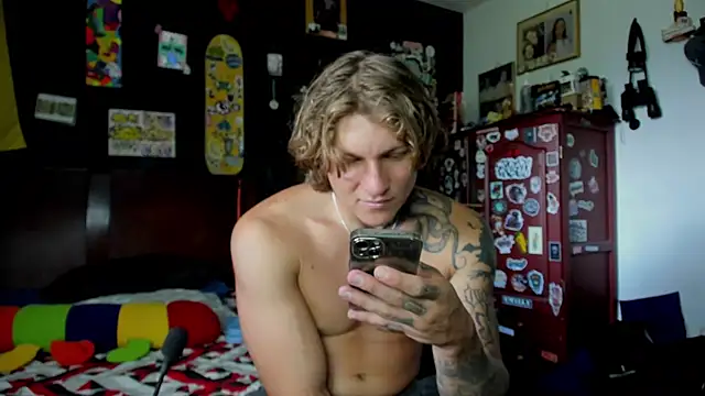 Tom Krakow online show from October 24, 8:54 pm