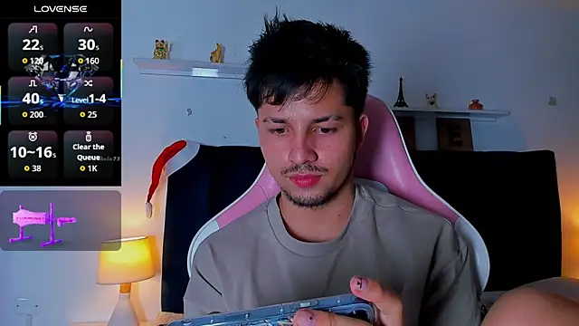 Issac james  online show from December 23, 4:21 am