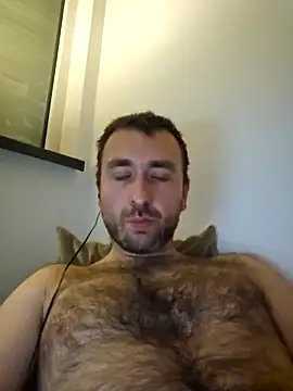 Snapshot of TIGERRR86 chatting on October 12, 1:54 am TIGERRR86 online show from October 12, 1:54 am