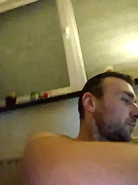 Snapshot of TIGERRR86 chatting on March 9, 3:55 am TIGERRR86 online show from March 9, 3:55 am