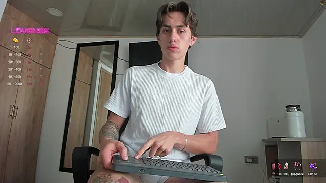 Snapshot of manucute_23_ chatting on February 19, 1:50 pm manucute 23 online show from February 19, 1:50 pm