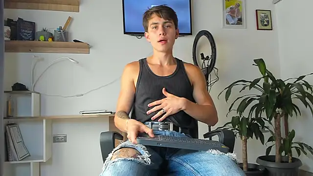 manucute 23  online show from October 28, 3:03 pm