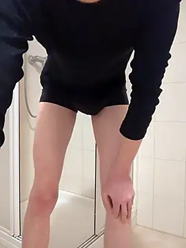 yourbrittyboy69 online show from March 2, 10:28 pm