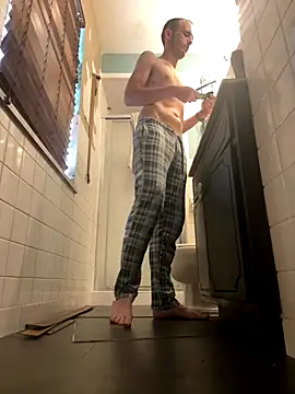 tleaper21101 online show from October 9, 4:12 pm