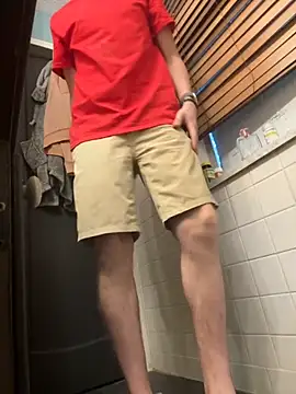 tleaper21101 online show from September 26, 11:57 pm