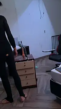 BodyandlegginLover online show from October 30, 11:50 pm