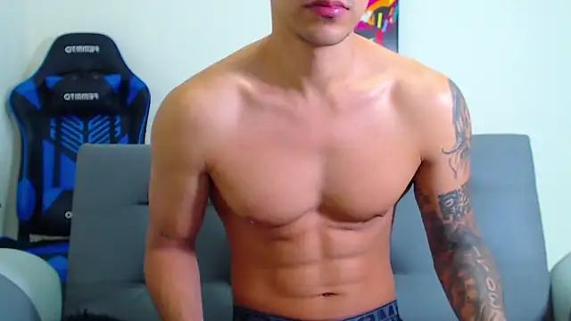 Tristan-bm online show from January 28, 2:42 pm