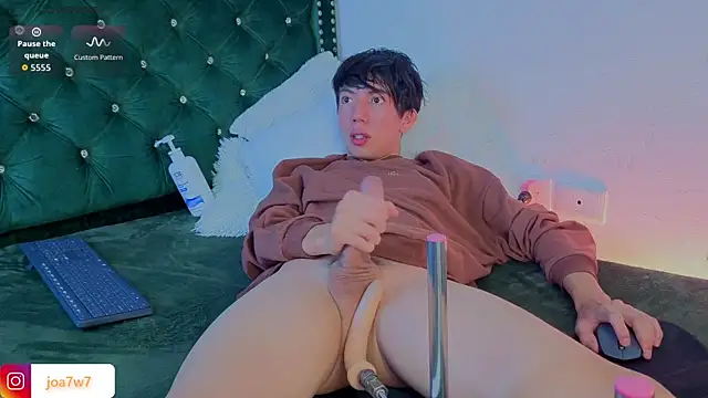 Levii Ackermann online show from April 15, 4:29 pm