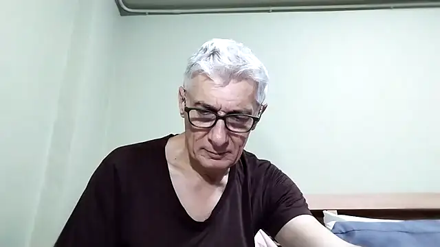 BIGUNCUTHARDCOCK online show from October 22, 7:56 am