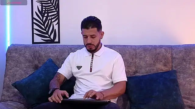 Bruno Mattos online show from December 24, 6:06 pm