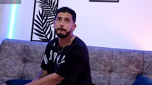 Bruno Mattos online show from December 18, 12:43 am