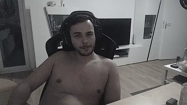 SharkLuigi online show from February 1, 12:40 am