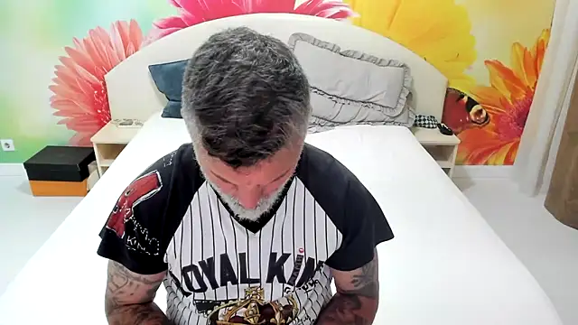 BlowMyXXL online show from November 11, 5:51 pm