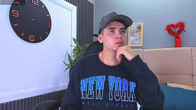 Mike 0233  online show from February 12, 4:44 am