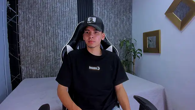 Mike 0233  online show from October 7, 4:38 am