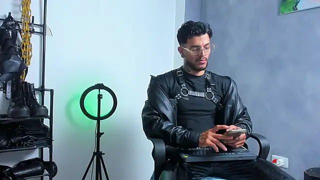 JuanBlade online show from March 31, 6:26 am