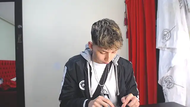  Thomas hot  online show from January 8, 6:09 am