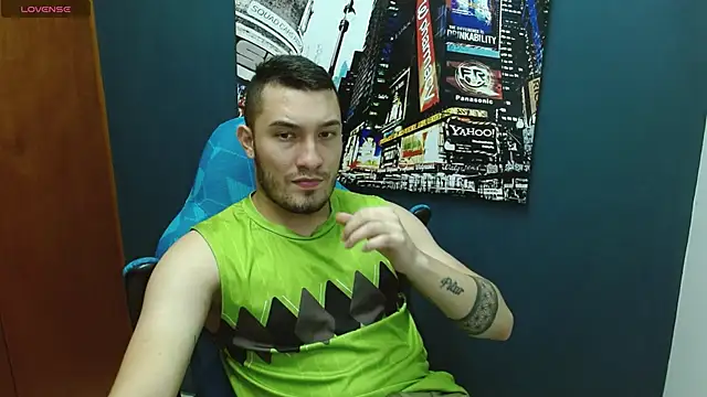 Snapshot of Airon_Blade chatting on February 7, 10:09 pm Airon Blade online show from February 7, 10:09 pm