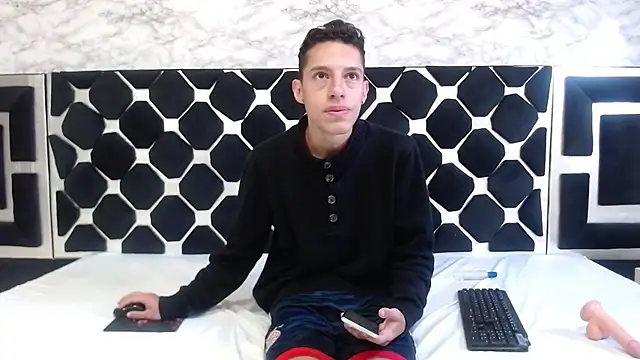 thiago19s online show from February 12, 3:07 pm