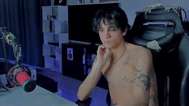 MarkBrowniii online show from December 3, 12:55 pm