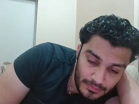 robintoit online show from December 5, 3:30 pm