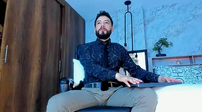 Snapshot of bruno_woods chatting on February 22, 4:37 pm bruno woods online show from February 22, 4:37 pm