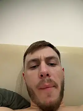 Snapshot of Julian128 chatting on February 22, 10:48 pm Julian128 online show from February 22, 10:48 pm