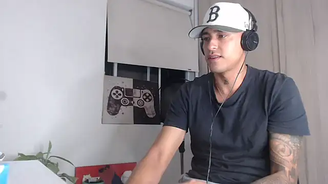 felipelopezz23 online show from November 29, 10:06 am