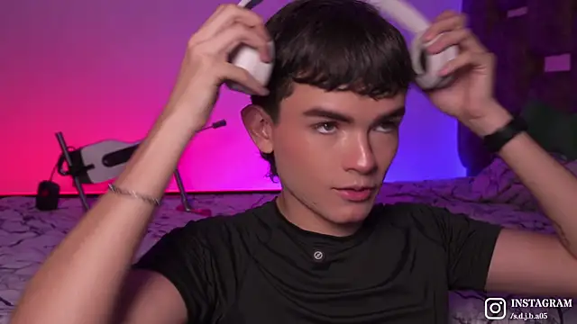 Angelo 018 online show from October 17, 6:50 am