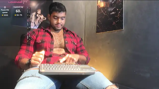 Big furry bear13 online show from September 28, 8:23 am