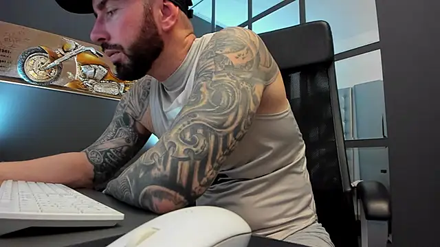 AronGrant online show from February 20, 9:11 am