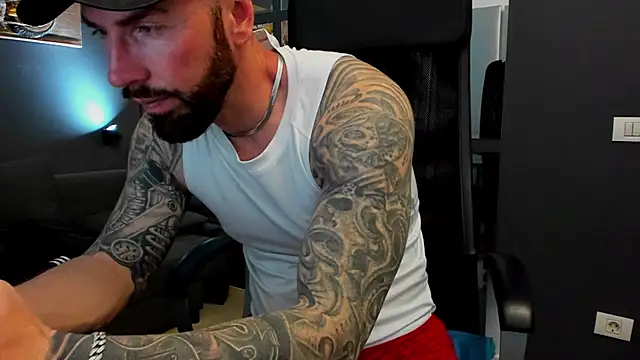 AronGrant online show from May 24, 9:37 am